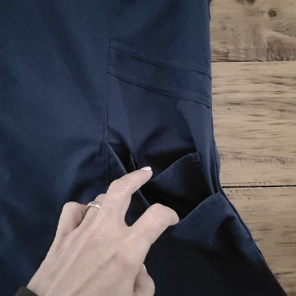 Grey's Anatomy By Barco Scrub Top Navy Size XS - Picture 4 of 6